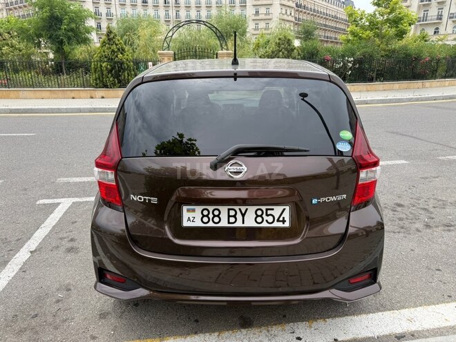 Nissan Note-7