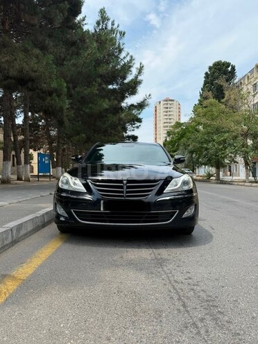 Hyundai Genesis-1