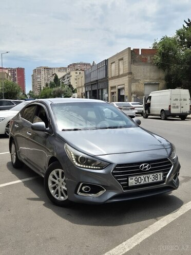 Hyundai Accent-1