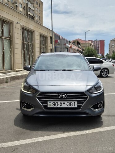Hyundai Accent-5