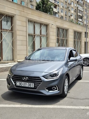 Hyundai Accent-4