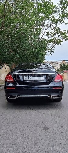 Mercedes E 300-5