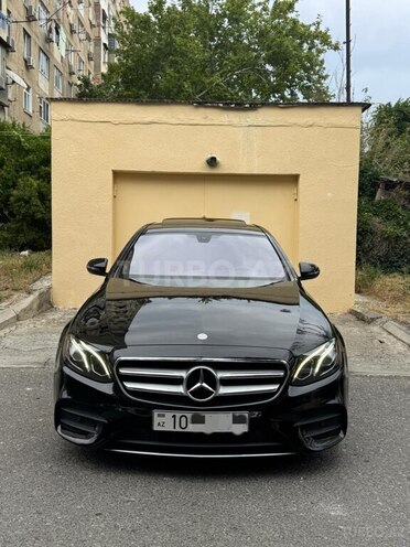 Mercedes E 300-1
