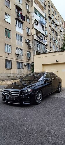 Mercedes E 300-2