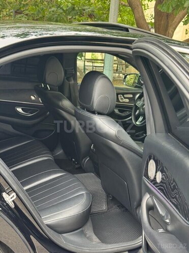 Mercedes E 300-8