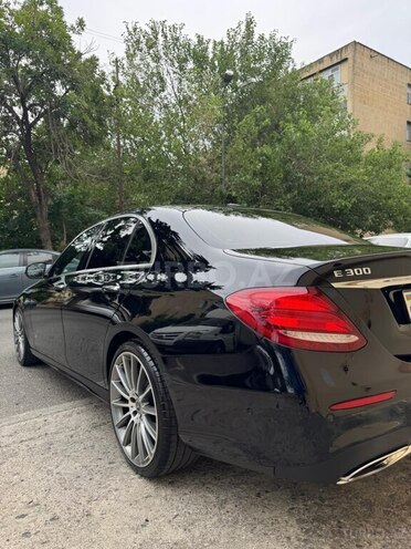 Mercedes E 300-13