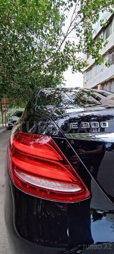 Mercedes E 300-18