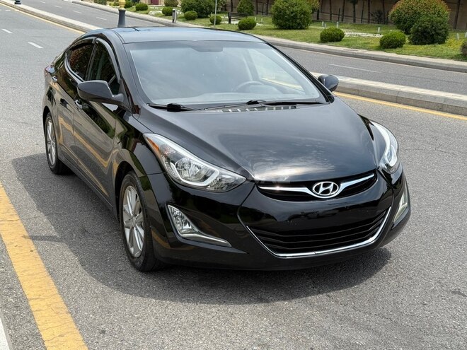 Hyundai Elantra-12