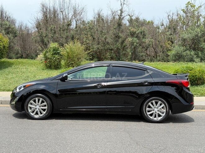 Hyundai Elantra-9