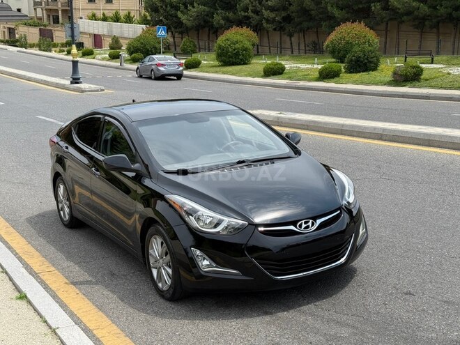 Hyundai Elantra-13