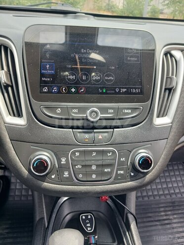 Chevrolet Malibu-8