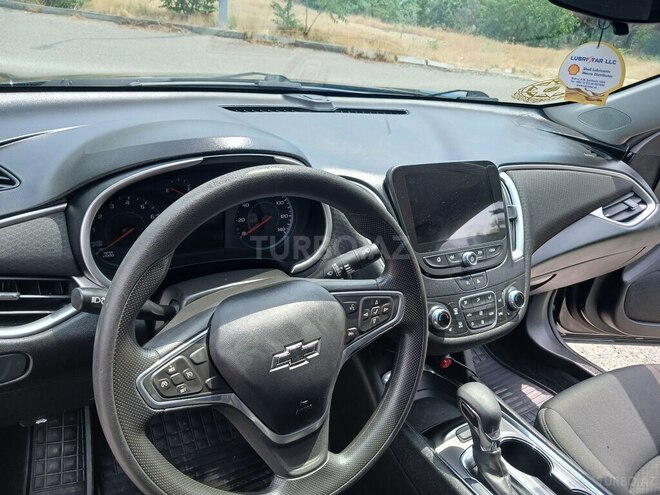 Chevrolet Malibu-12