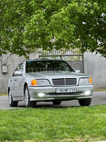 Mercedes C 230-1