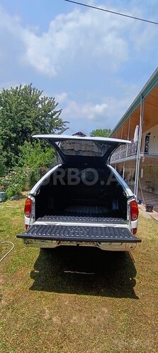 Mitsubishi L200-7