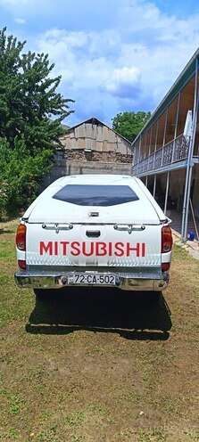 Mitsubishi L200-9