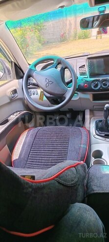 Mitsubishi L200-4