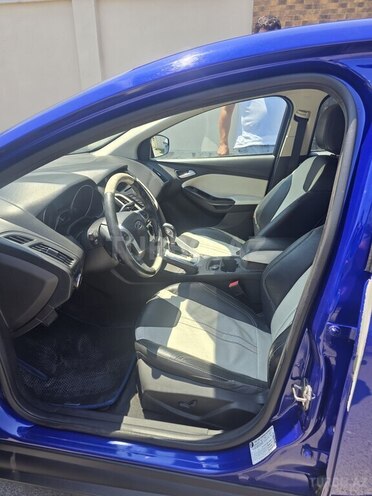 Ford Focus-9