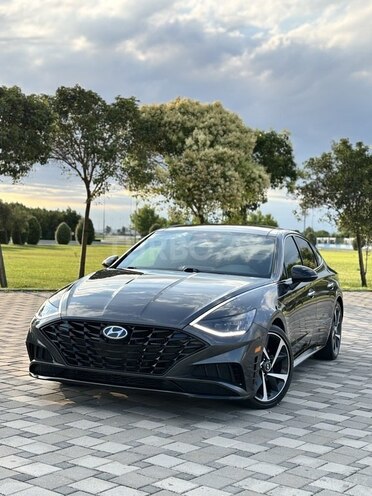 Hyundai Sonata-1