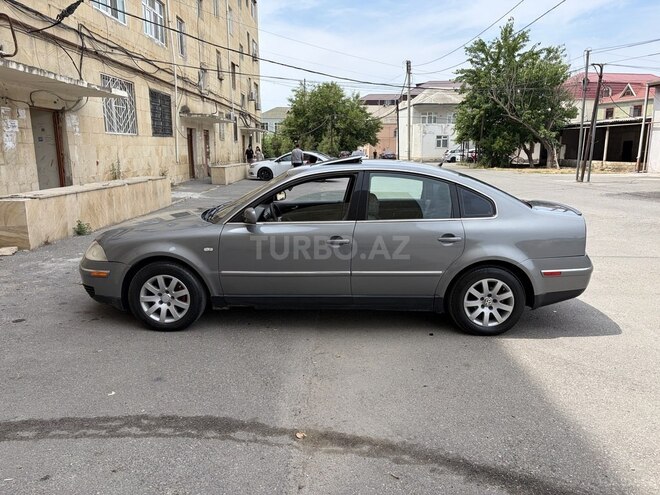 Volkswagen Passat-8