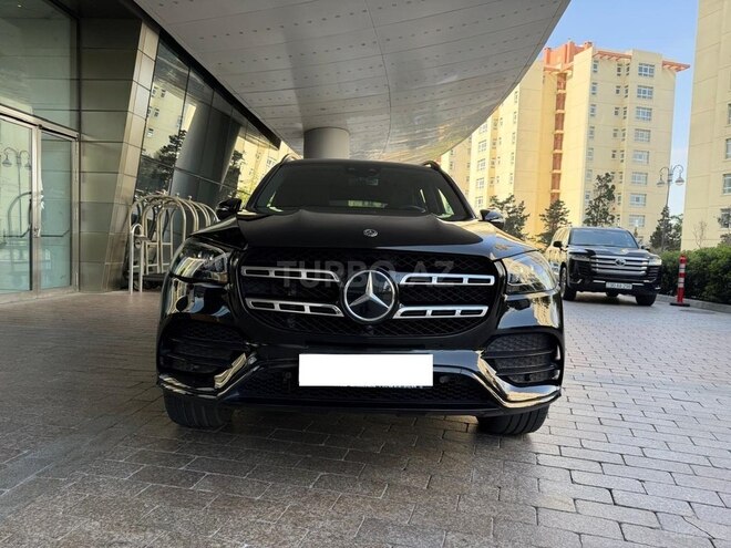 Mercedes GLS 450 4MATIC-1
