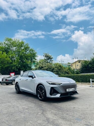 Changan Uni-V-5