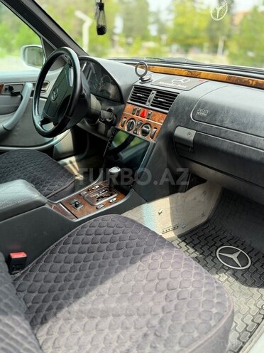 Mercedes C 230-6