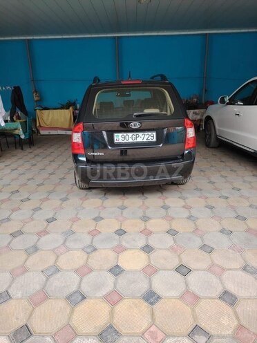 Kia Carens-3