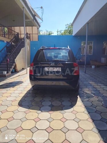 Kia Carens-2