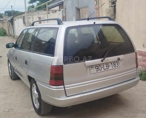 Opel Astra-3