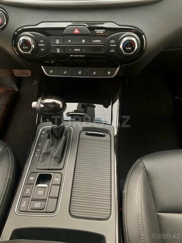 Kia Sorento-8