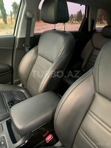 Kia Sorento-13