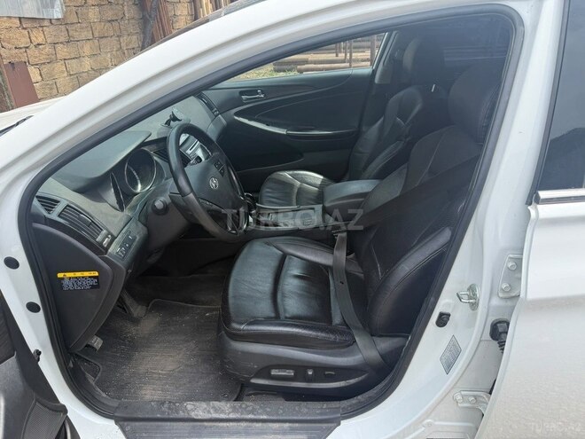 Hyundai Sonata-2