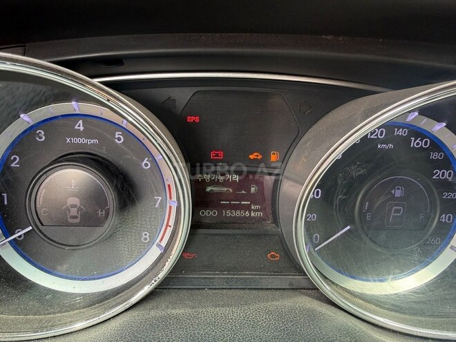 Hyundai Sonata-5