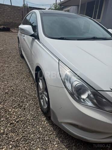 Hyundai Sonata-6