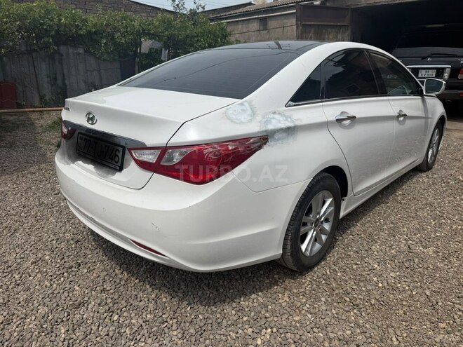 Hyundai Sonata-7