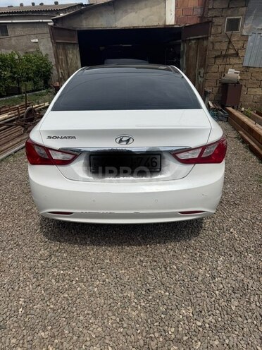 Hyundai Sonata-9
