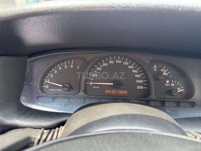 Opel Vectra-10