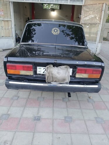 LADA (VAZ) 2107-2