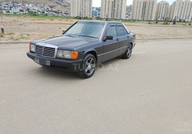 Mercedes 190-1