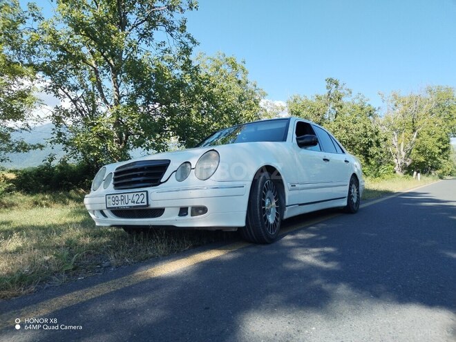 Mercedes E 280 4MATIC-7