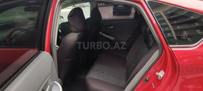 Toyota Prius-13