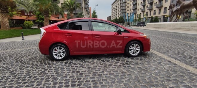 Toyota Prius-5