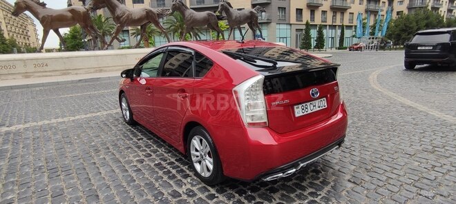 Toyota Prius-8