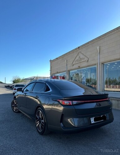Changan Qiyuan A05-8