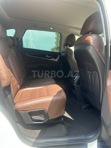 Kia Sorento-10