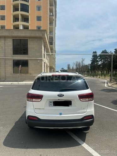 Kia Sorento-12