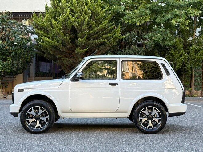 LADA (VAZ) Niva-7