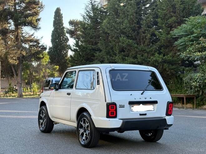 LADA (VAZ) Niva-6