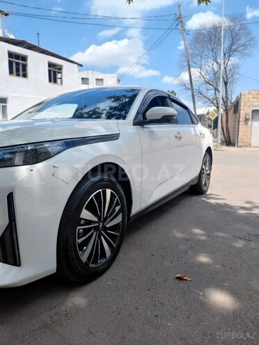 Changan Qiyuan A05-5