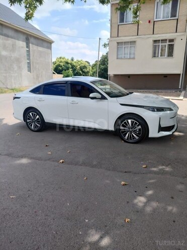 Changan Qiyuan A05-3